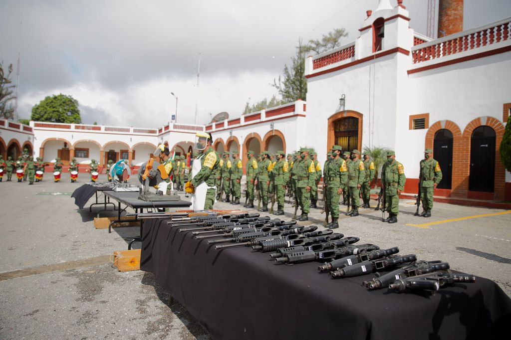 Destruyen armas decomisadas a delincuentes en Morelos
