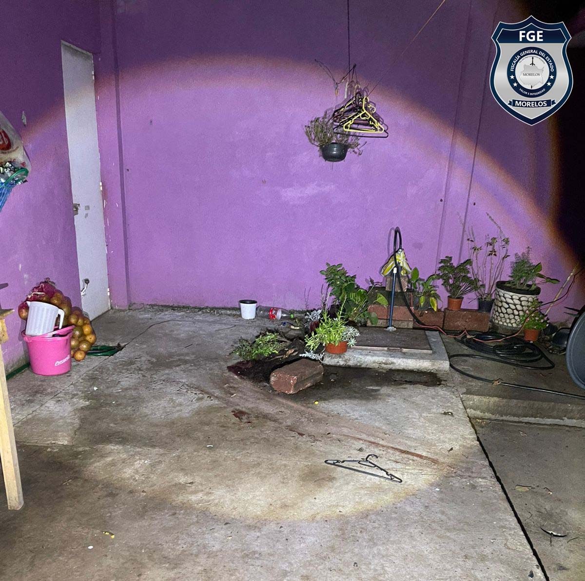 Sujeto lanzó un ladrillo en la cabeza a su pareja, es vinculado por feminicidio en Morelos