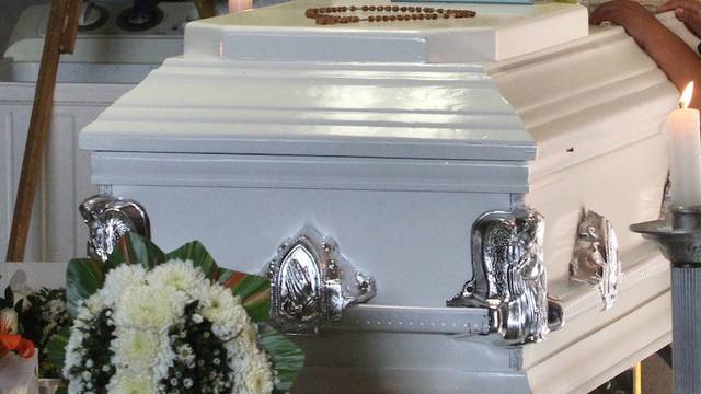 Muere una niña de 5 años por comer pan envenenado