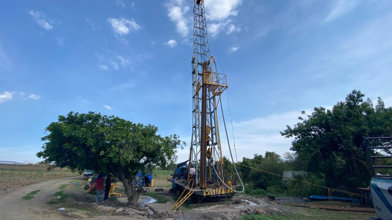 Perforan pozo en Temoac para riego del campo y familias de la zona