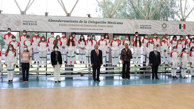 AMLO promete “premio especial” a los deportistas que ganen una medalla en Tokio 2020