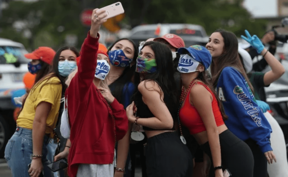 Jóvenes protagonizan la tercera ola de coronavirus en México