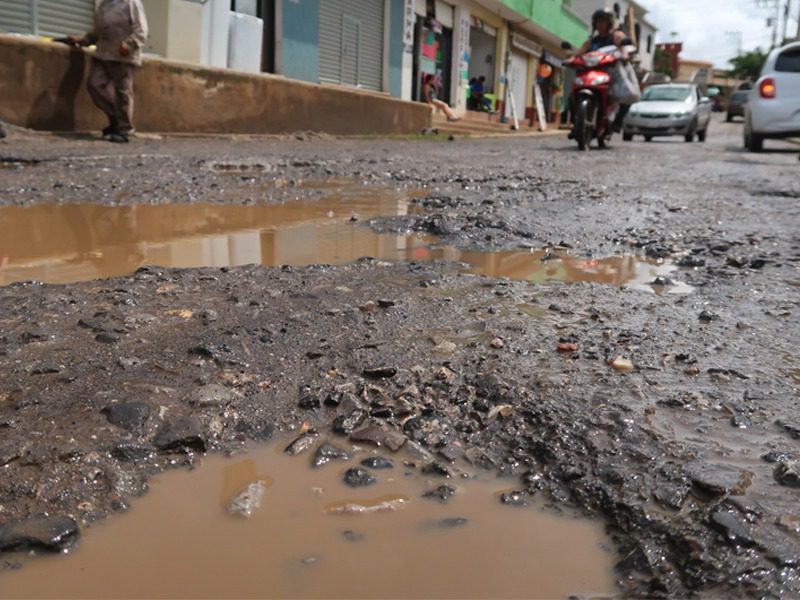 Realiza gobierno estatal bacheo en calles de Cuernavaca