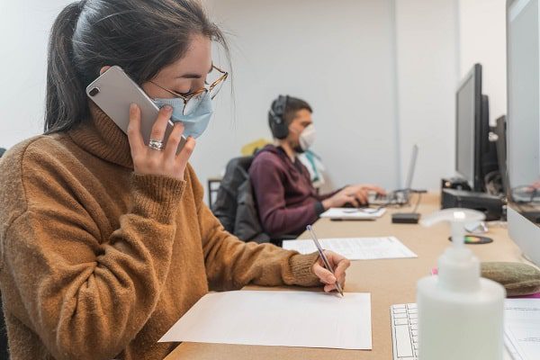 ¡Adiós al Home Office! Personas con esquema de vacunación completo podrán regresar a trabajar