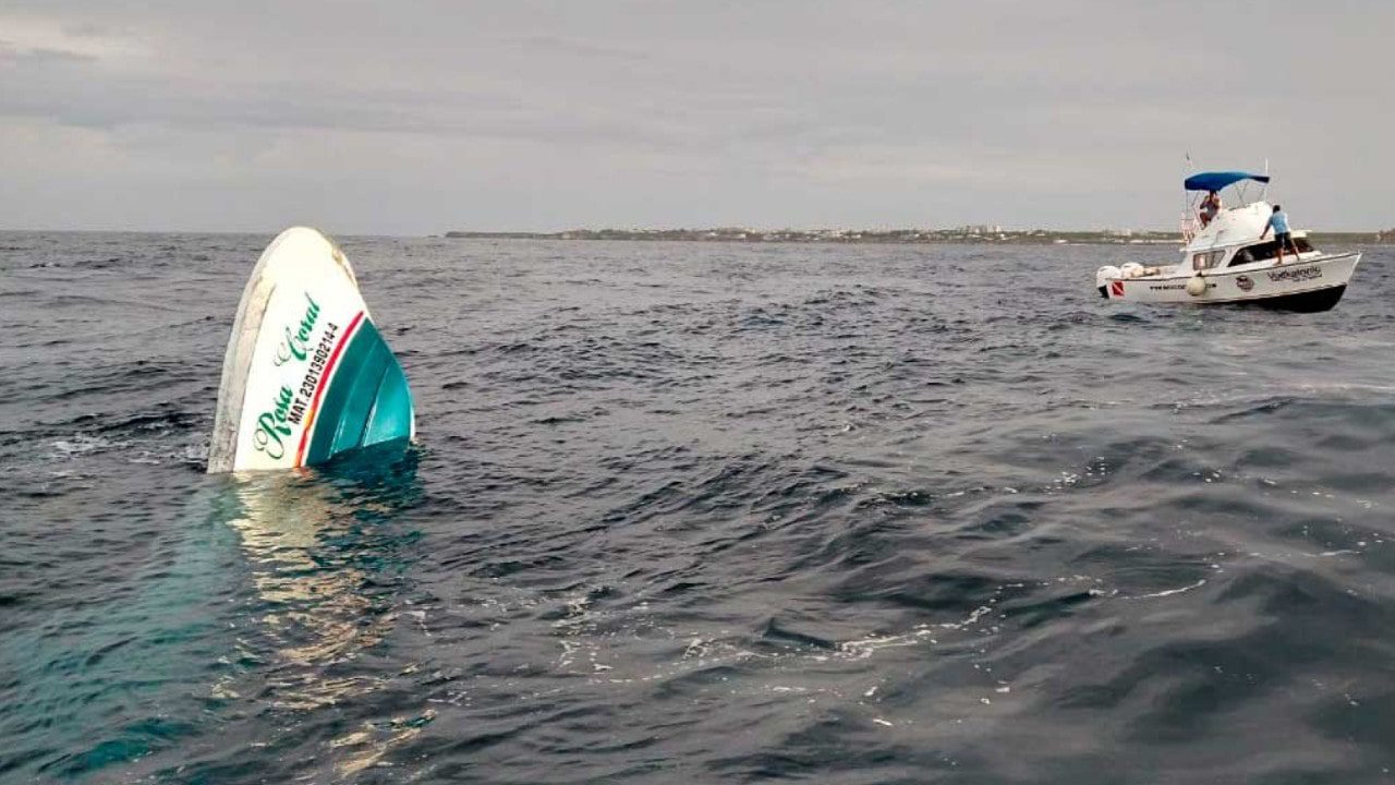 Mueren tres turistas en embarcación turística de Cancún