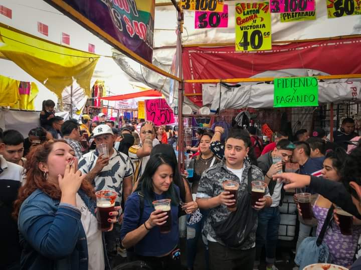 Anuncia Sheinbaum revisión en chelerías de Tepito tras aglomeraciones de jóvenes