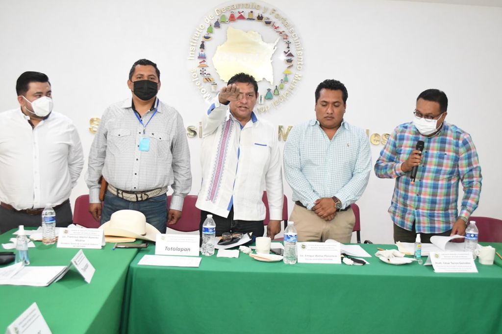 Eligen a Jesús Corona como presidente de la junta de gobierno del IDEFOMM