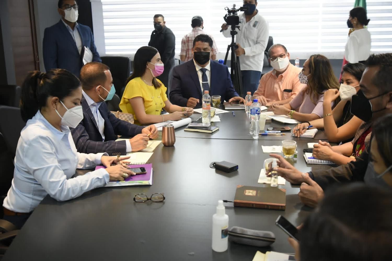 Presentan el proyecto preliminar del Paquete Económico 2022 al Congreso de Morelos