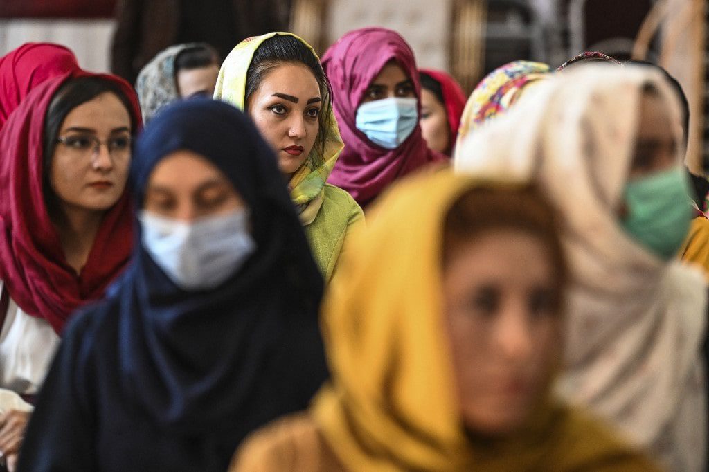 La ONU pide a los talibán que incluir mujeres en su nuevo gobierno