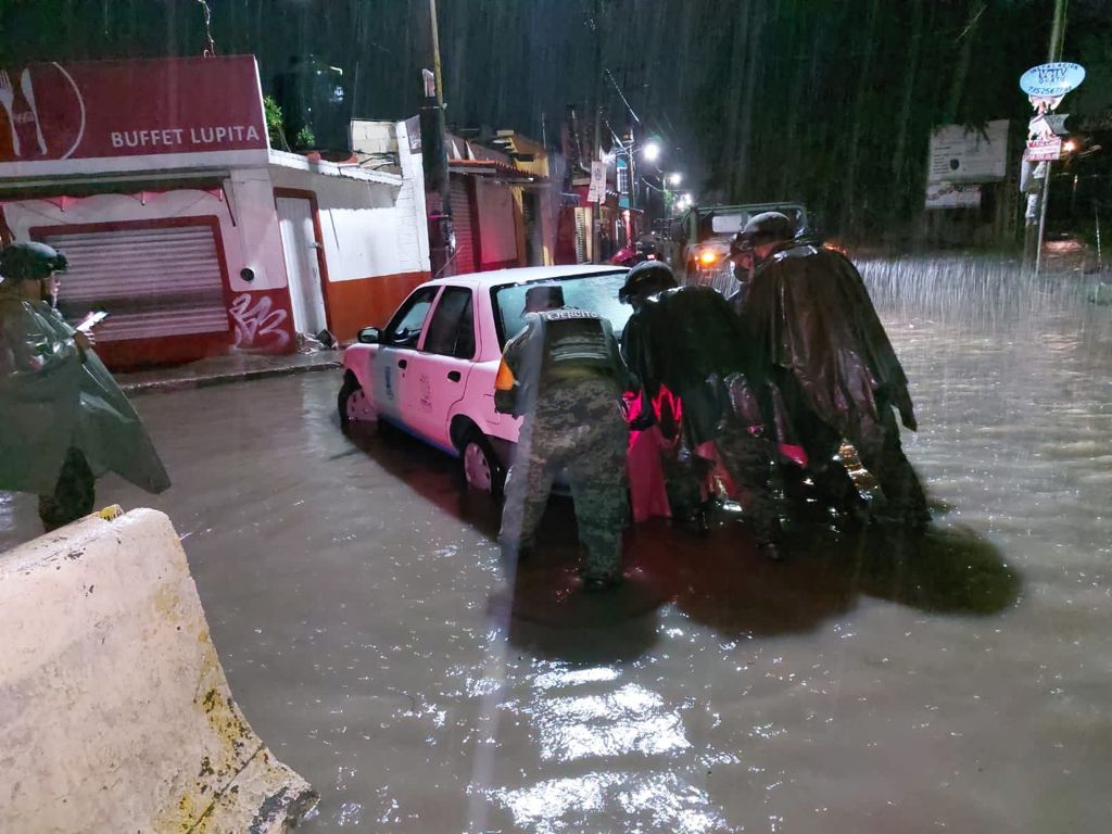 Inundaciones dejan 3 muertos y varios desaparecidos en Morelos
