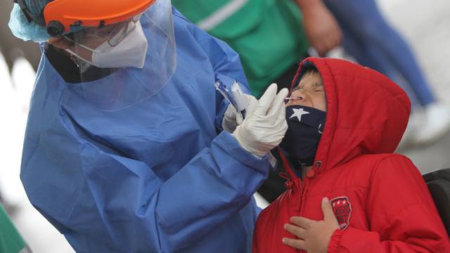 99 niños de un orfanato se contagian de COVID-19 en Filipinas