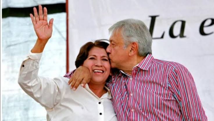 AMLO defiende a Delfina Gómez y la “destapa” como candidata para gobernadora en 2023