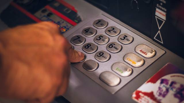 Hombre depositó más de UN MILLÓN DE PESOS a la cuenta equivocada