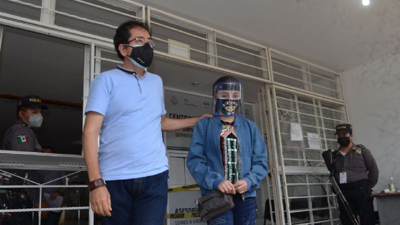 Vacunan contra la COVID-19 a 11 menores en Veracruz
