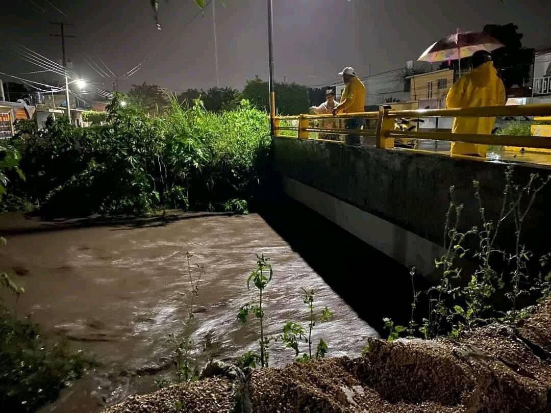Suman cuatro víctimas de inundaciones en Morelos, buscan a una persona