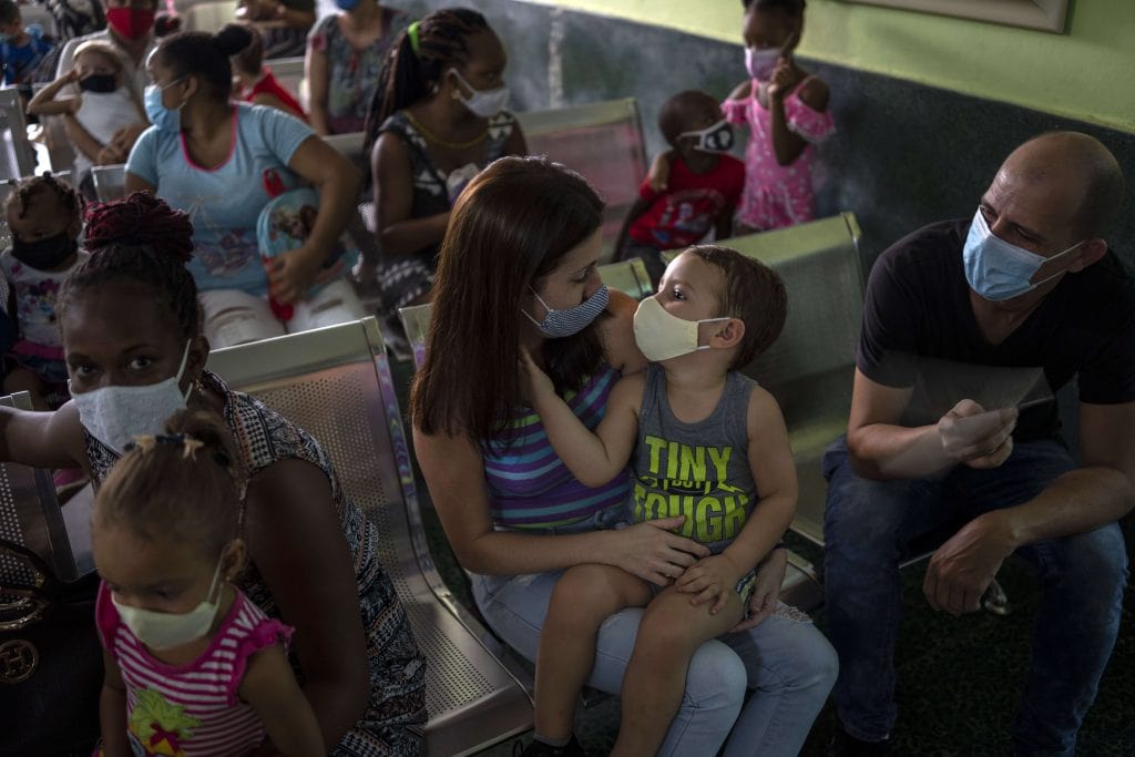 Cuba empezó a vacunar a niños de 2 a 10 años con dosis de Soberana