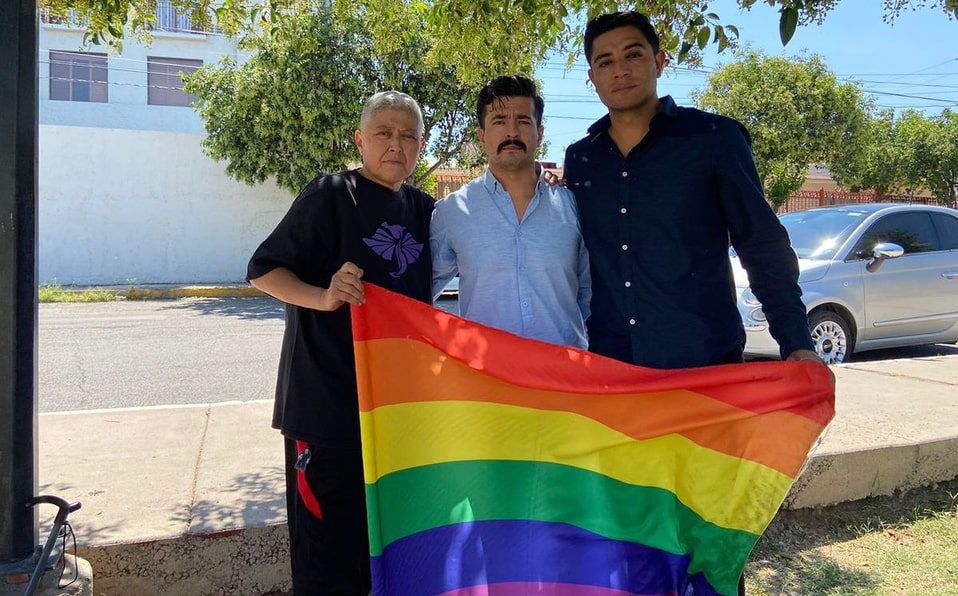 Agreden a pareja gay en bar de Chihuahua porque “iban agarrados de la mano”