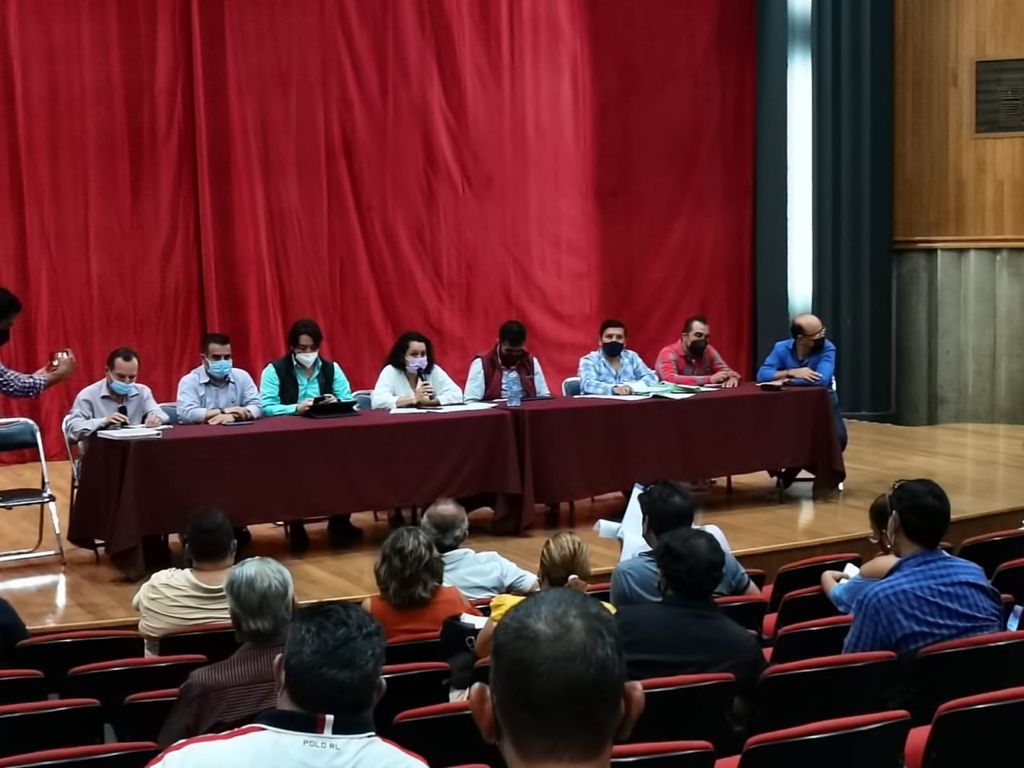 Presentan a comerciantes del Mercado de Cuautla proyecto de remodelación estructural