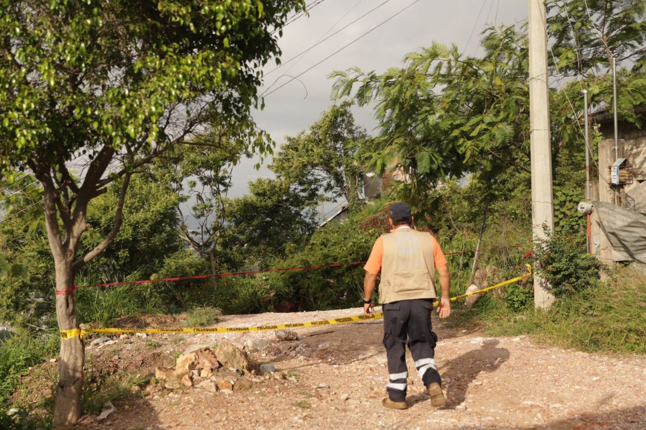 Evacúan URGENTE a familias de Vista Hermosa en Jiutepec por deslizamiento de rocas