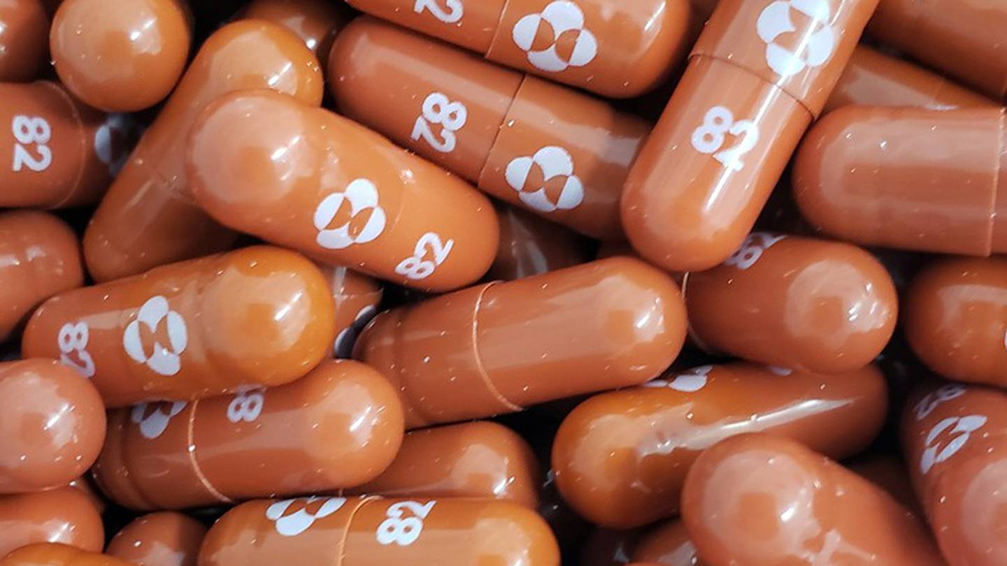 Merck dejará que farmacéuticas produzcan píldora covid sin cobrar regalías