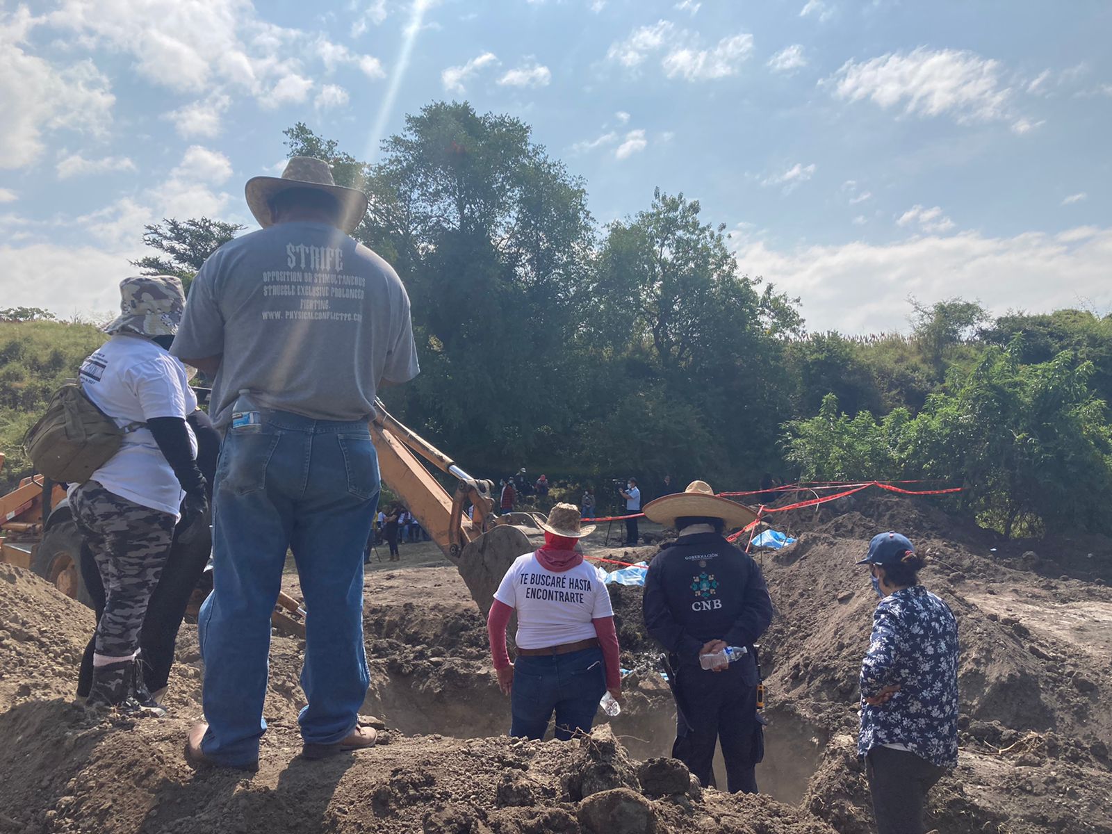Encuentran restos de 10 personas en FOSAS CLANDESTINAS de Yautepec y Yecapixtla