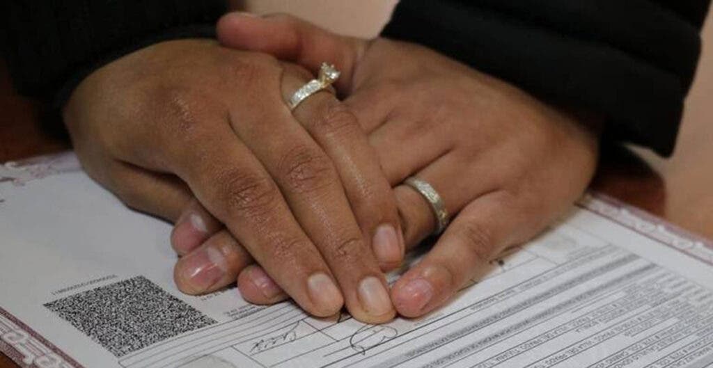 Haitianos pagan hasta 25 mil pesos para casarse con mexicanas