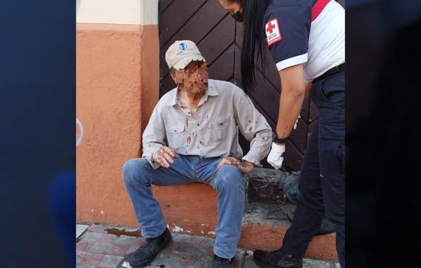[VIDEO] Detienen a jóvenes que agredieron a adulto mayor en Guadalajara