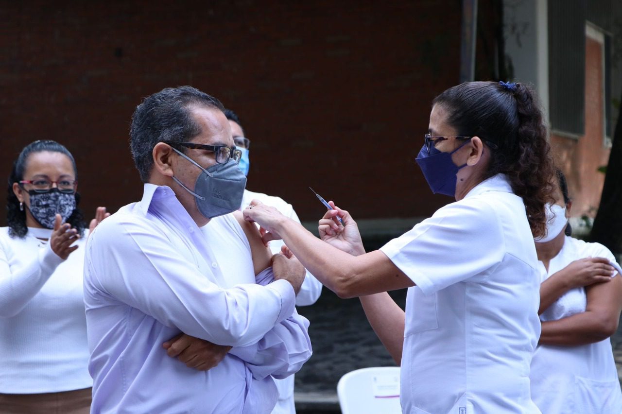 Inicia la vacunación contra la INFLUENZA en Morelos