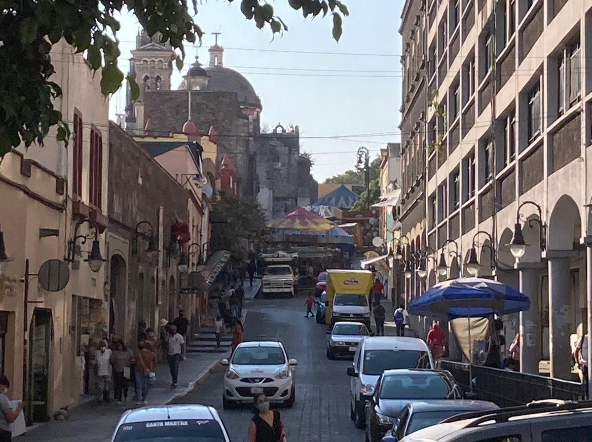 NO CUMPLE MEDIDAS DE SALUD tianguis Navideño del Centro de Cuernavaca