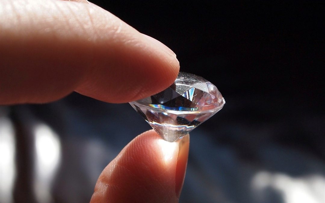 Campesino se vuelve millonario al encontrar diamante en sus tierras