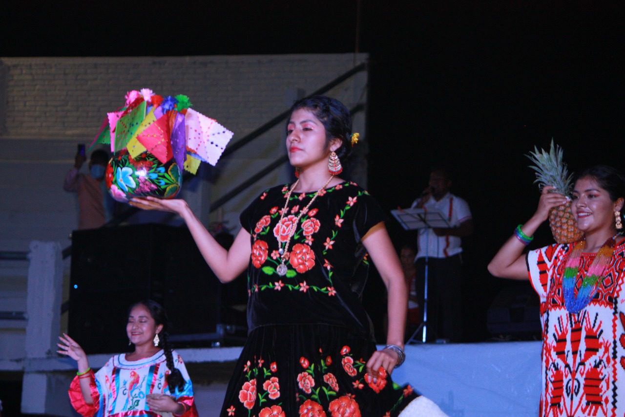 Gran presentación de “La Guelaguetza” en Yecapixtla