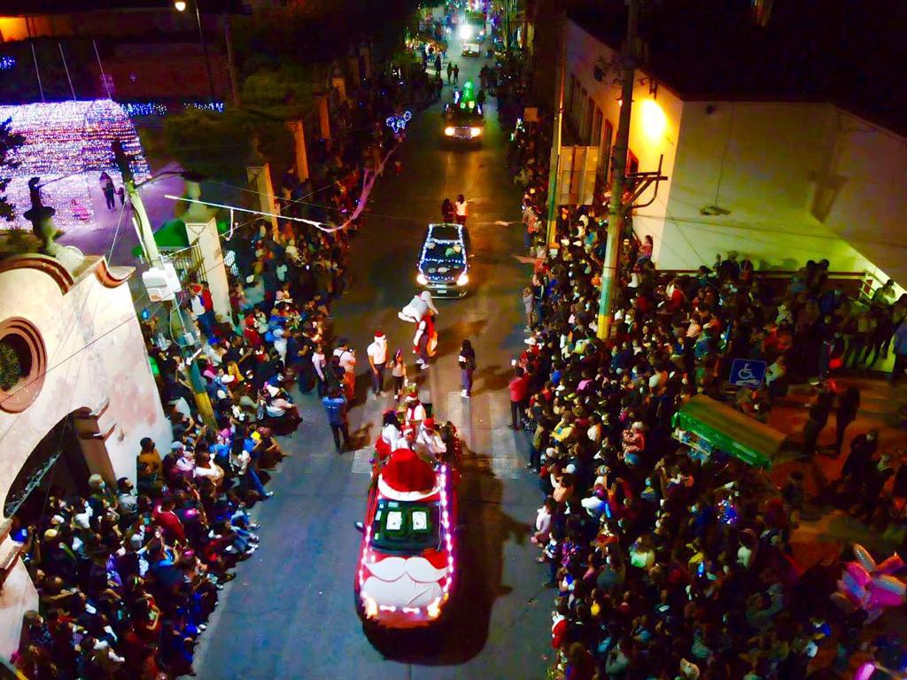 Inicia programa económico turístico con caravana navideña en Cuautla
