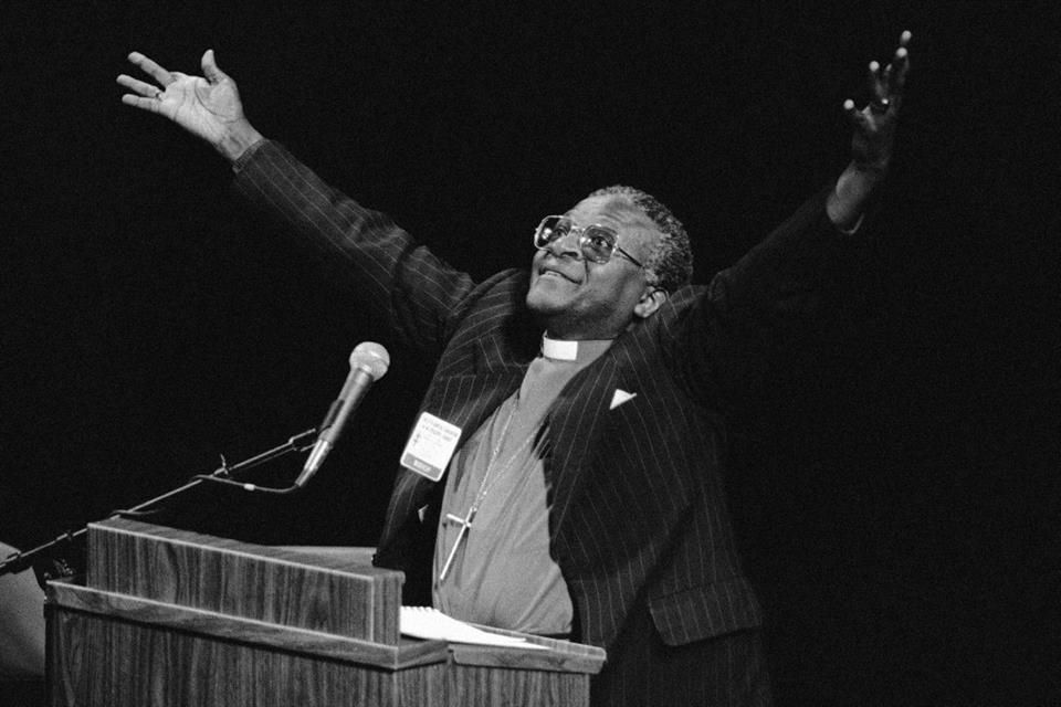 AMLO lamentó el fallecimiento del arzobispo Desmond Tutu