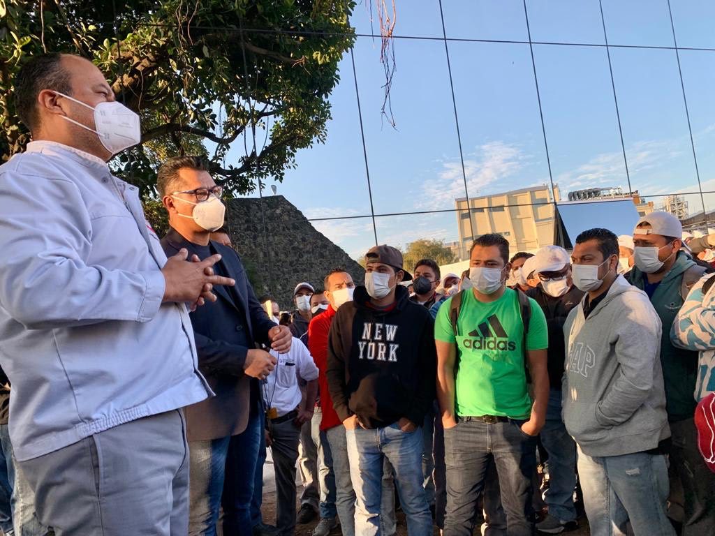 Asesoran a trabajadores despedidos de la Nissan