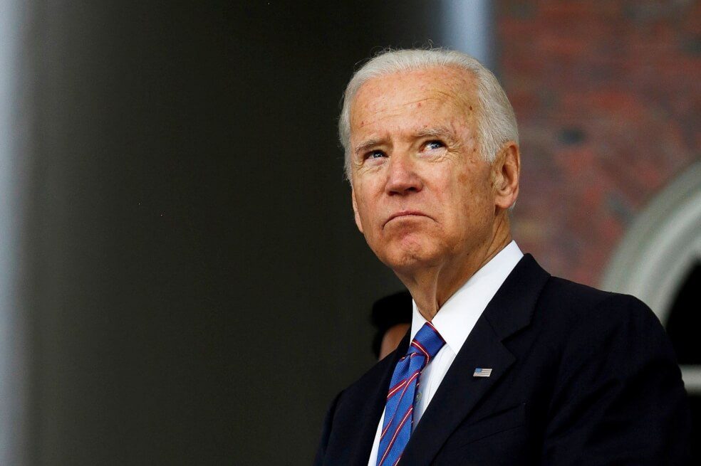 Biden no podrá obligar a empleados de EEUU a vacunarse