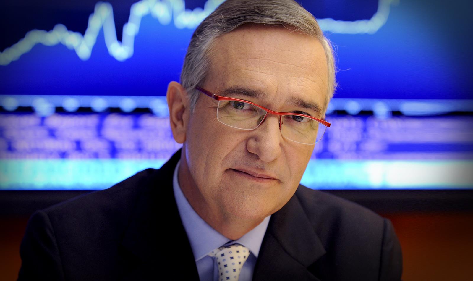 Ricarso Salinas analiza la posibilidad de comprar Banamex