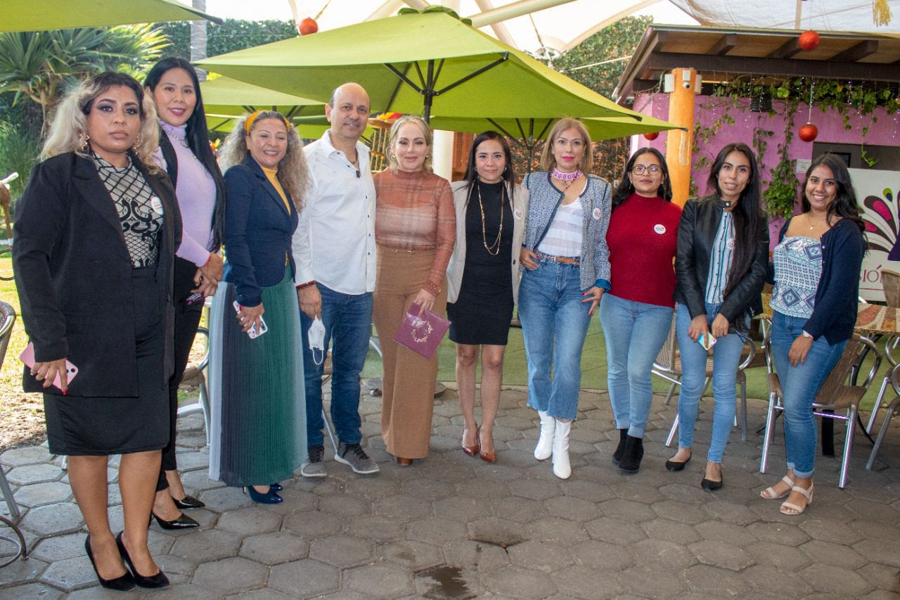 Asiste Araceli García al 20 Aniversario de la A.C. “Juventud y Vida”