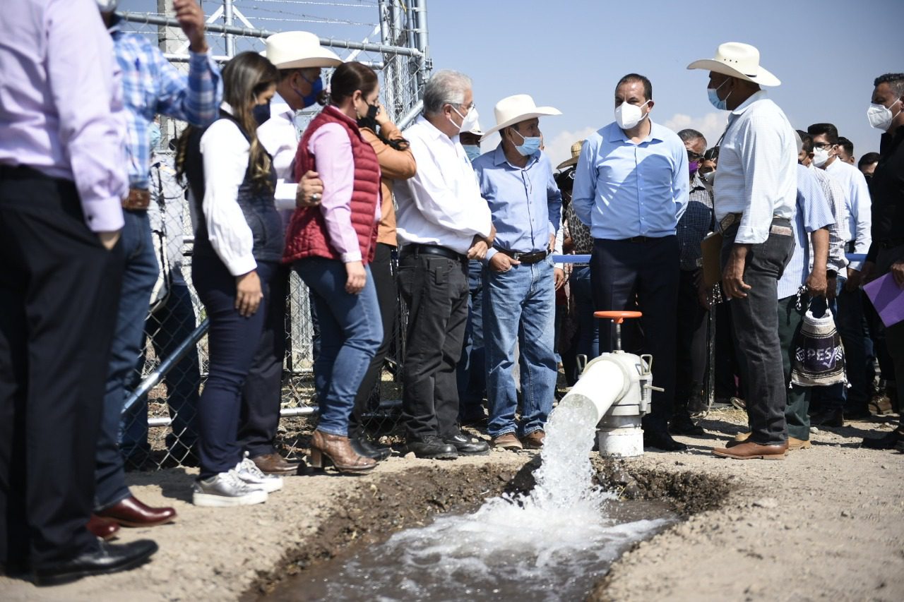 Entregan obras a campesinos de Axochiapan y Jantetelco