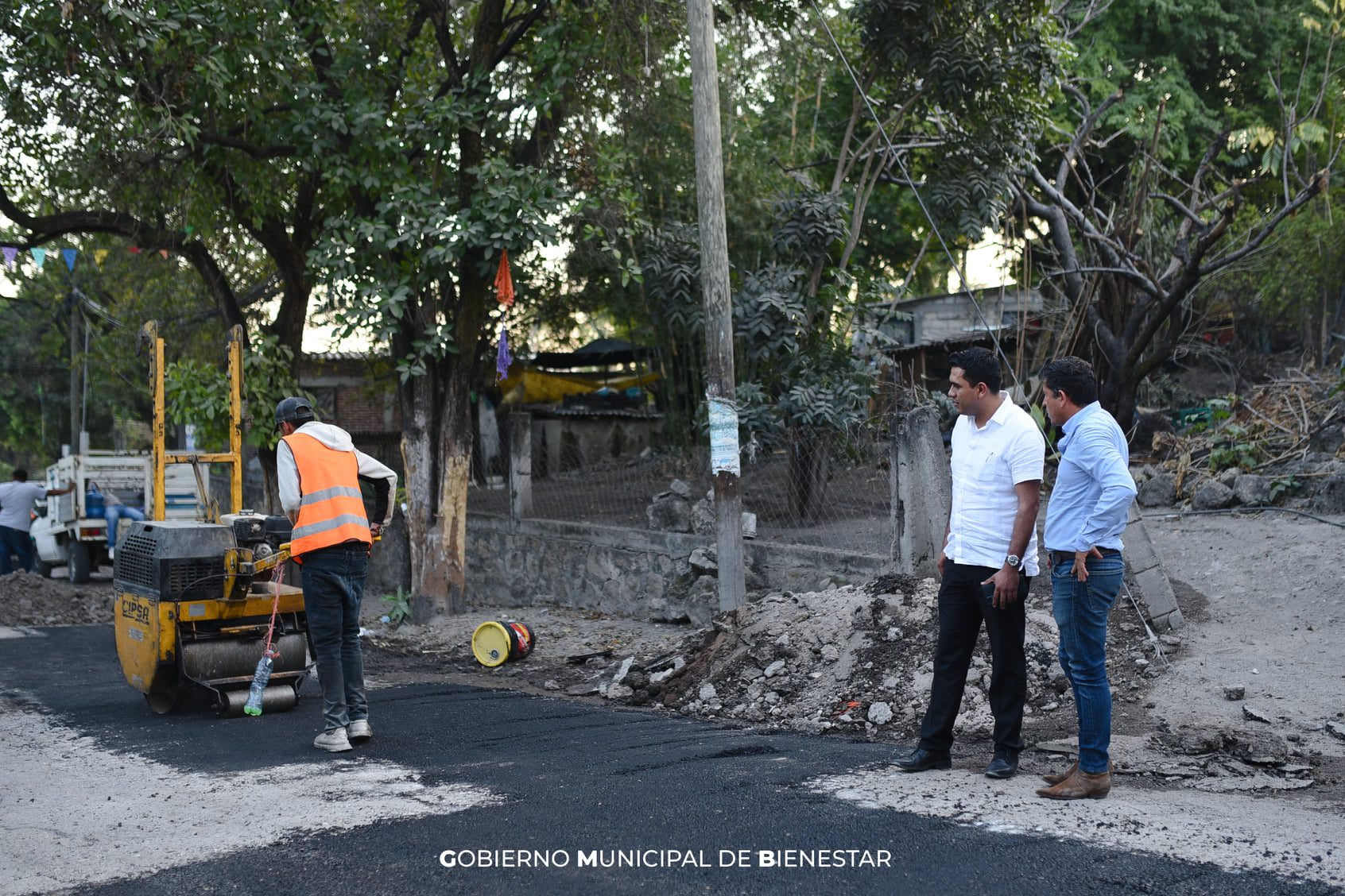 Inician plan de bacheo en calles en Tlaltizapán