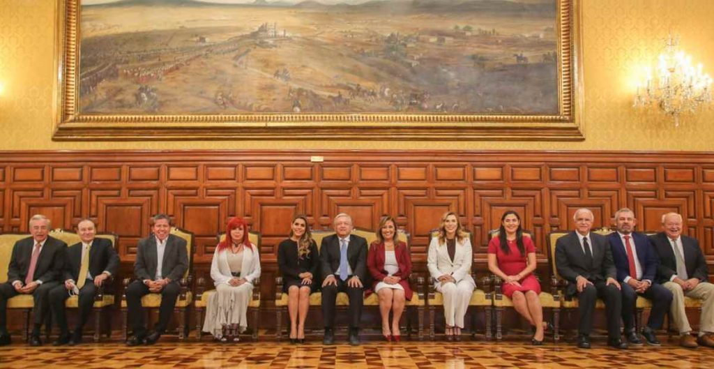 Gobernadores de Morena se unen para respaldar a AMLO ante calumnias