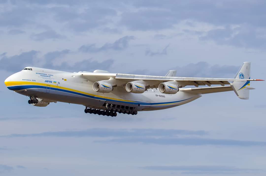 Rusia destruye el AN-225 ucraniano, el avión más grande del mundo