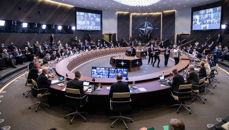 La OTAN activó su plan de defensa ante las acciones de Rusia