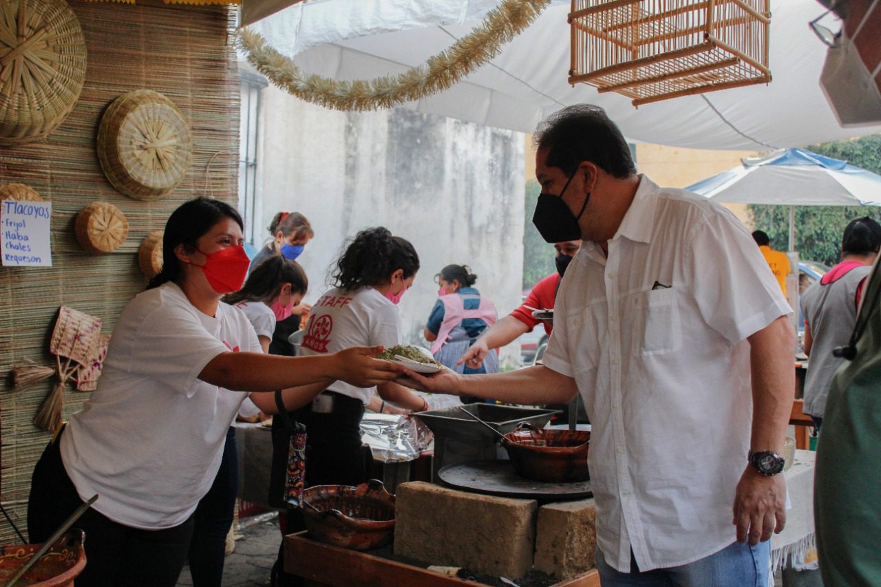 Reconoce diputado a mujeres que trabajan en empresas turisticas de Morelos