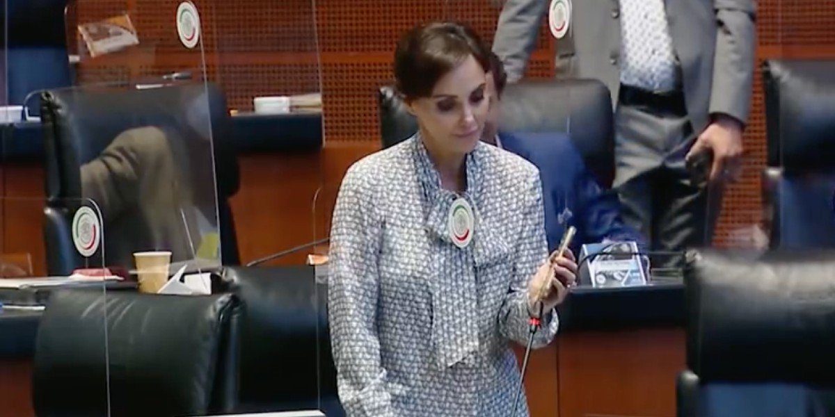 [VIDEO] Lilly Téllez reproduce audio de AMLO imitando a un borrego