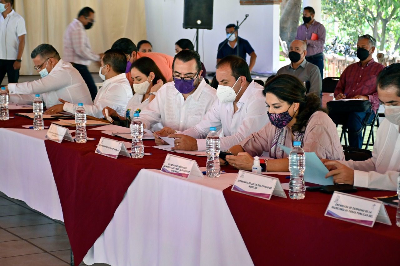 Se reúne gobernador de Morelos con autoridades de Tetecala