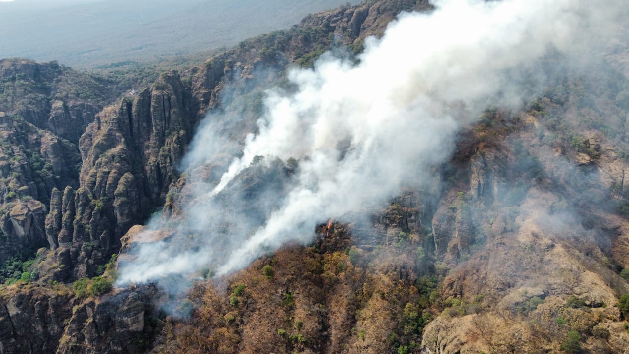 Vecino drogado presunto culpable del incendio en el cerro del Tepozteco
