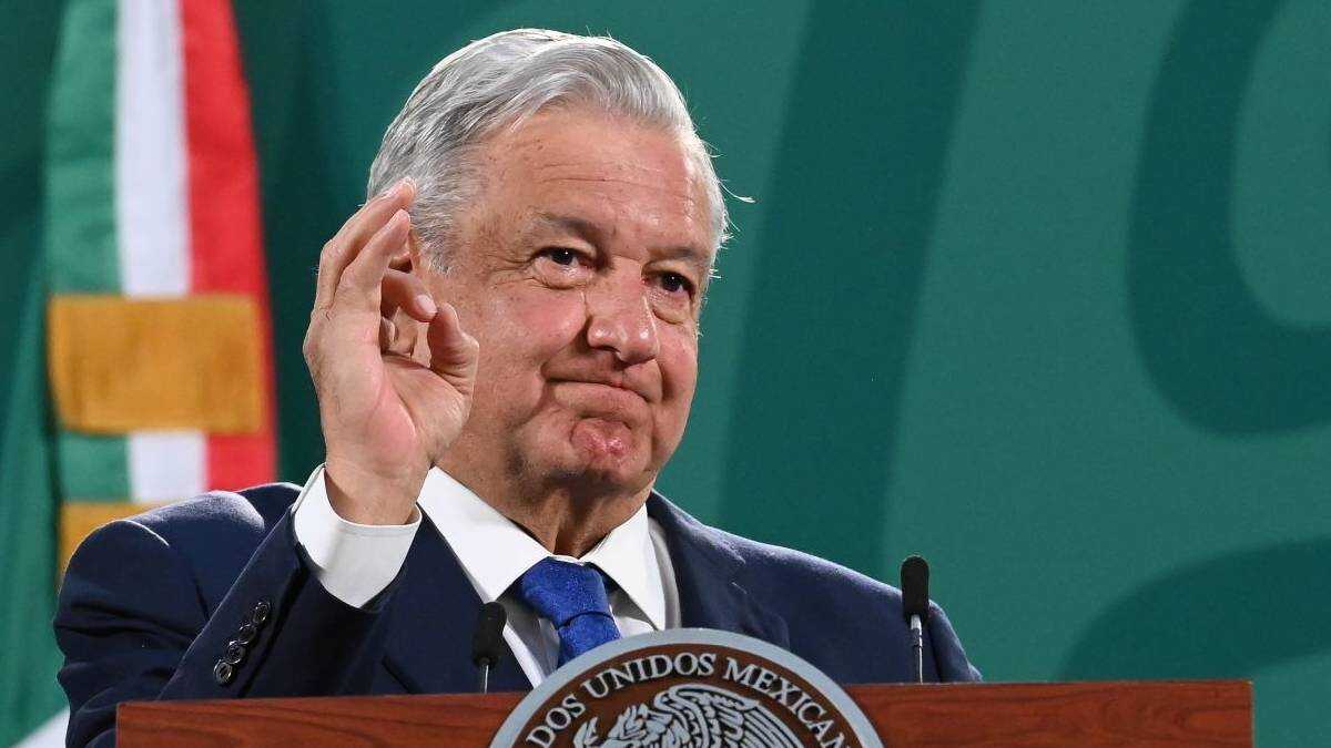 [VIDEO] Diputados de la oposición denuncian a AMLO ante FGR por campaña “Traidores a la patria”