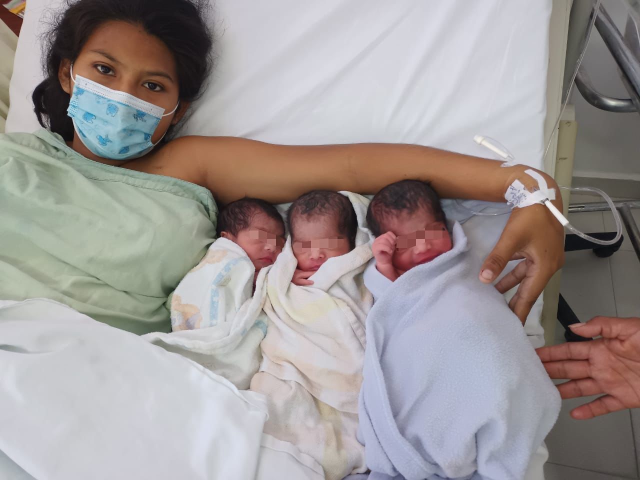 Nacen trillizas en Hospital de la Mujer en Yautepec