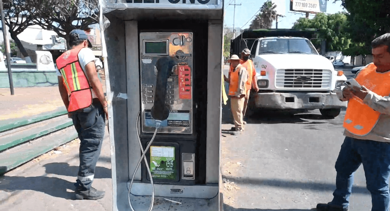 Retiran teléfonos públicos de las calles de Cuernavaca