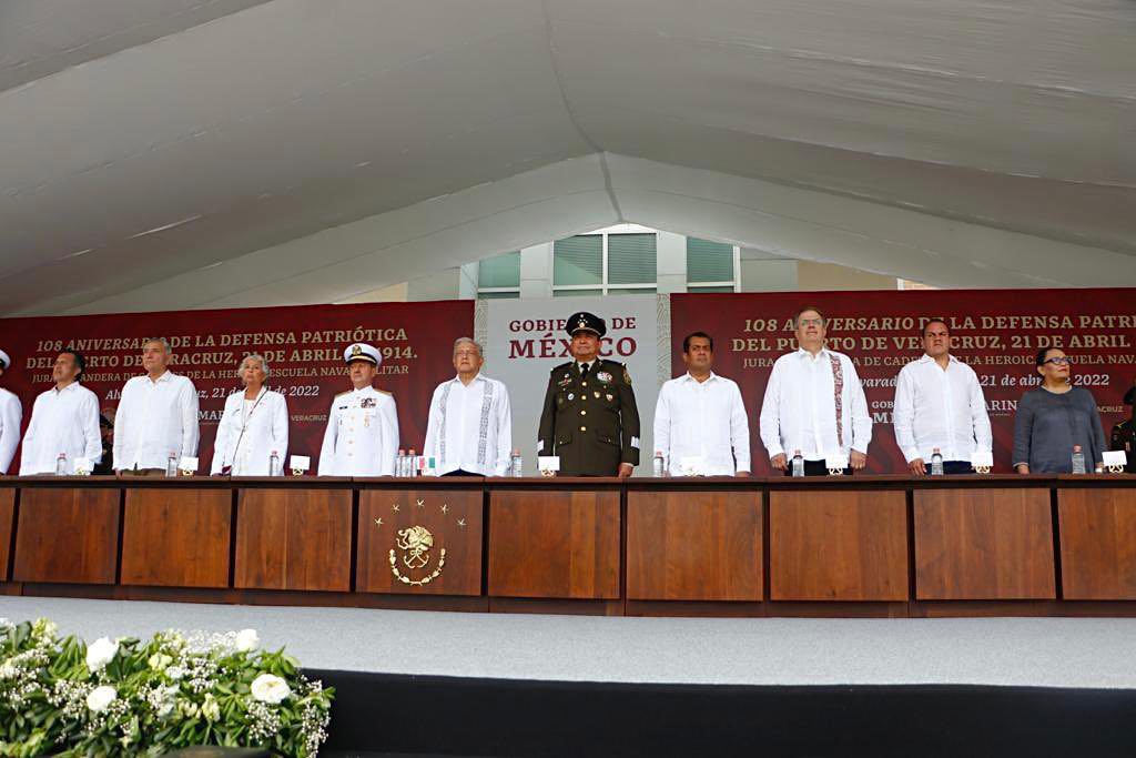 Asiste Cuauhtémoc Blanco Bravo a ceremonia del 108 Aniversario de la Defensa Patriótica de Veracruz